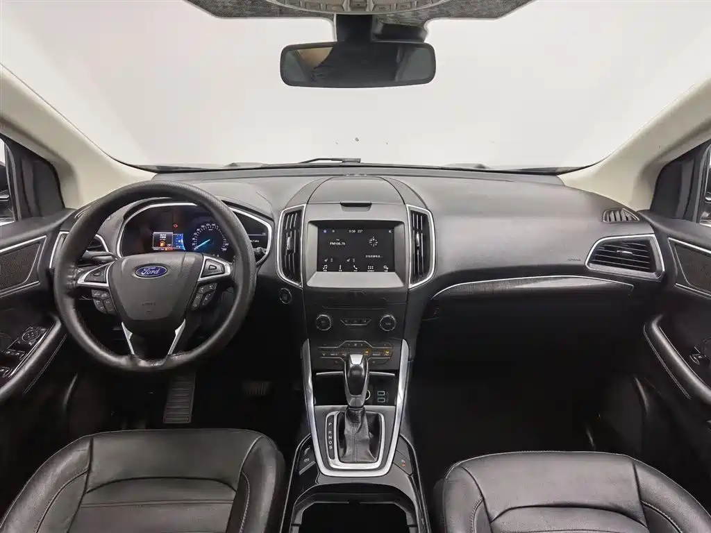 Edge EcoBoost 245 2 WD Grand Sharp 7-seat CN-V