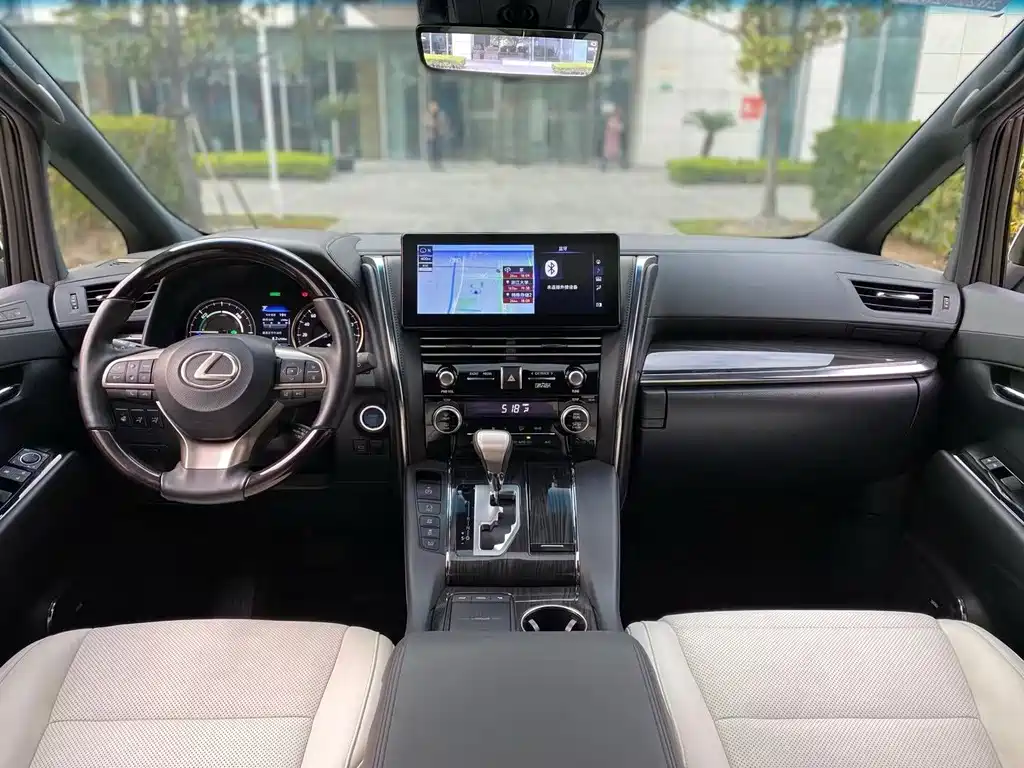Lexus LM 300 h 7-seat Elegant