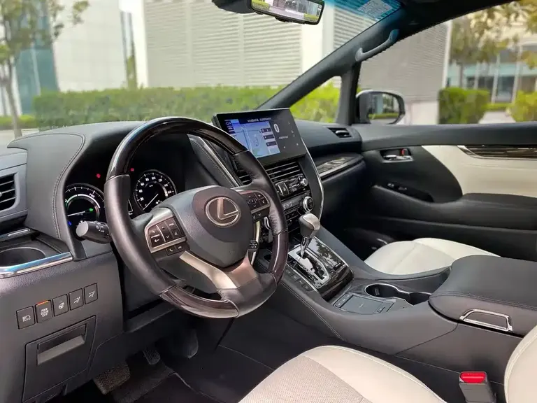 Lexus LM 300 h 7-seat Elegant