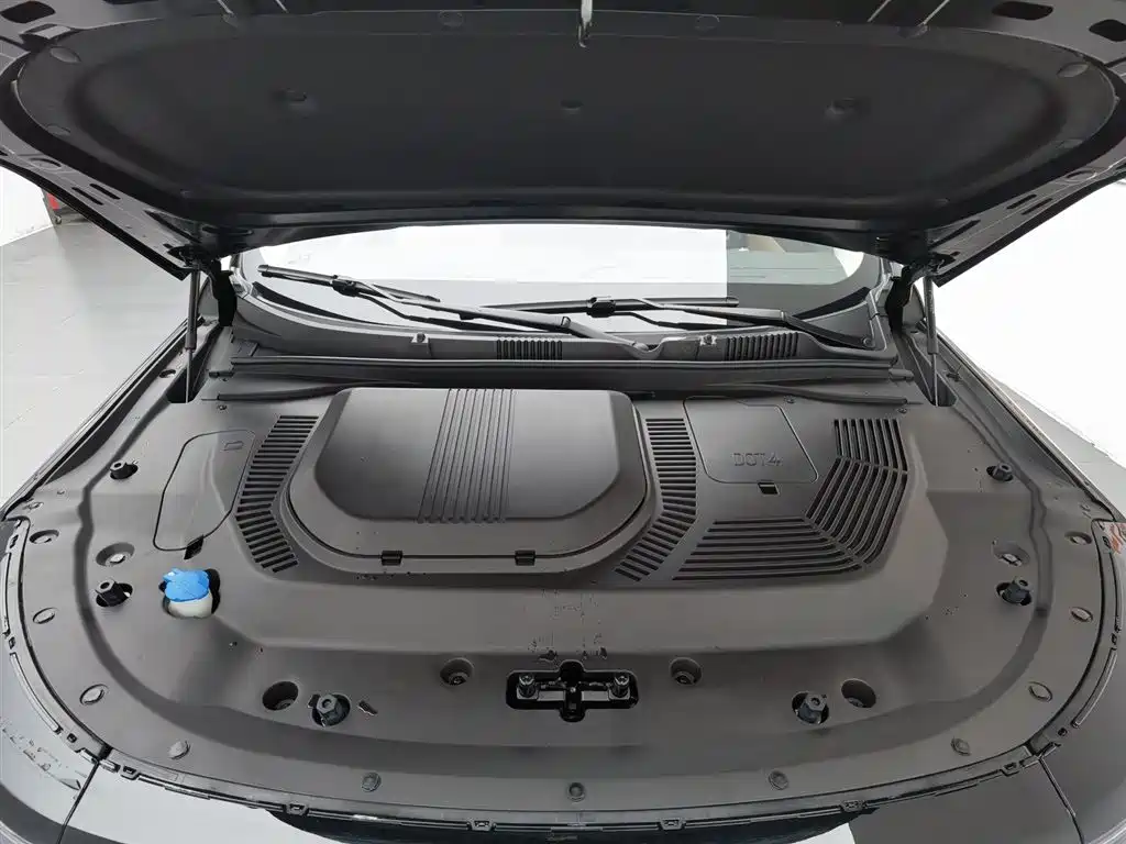 Jetour Shanhai L9 1.5 TD 2 DHT Luxury 6-seat