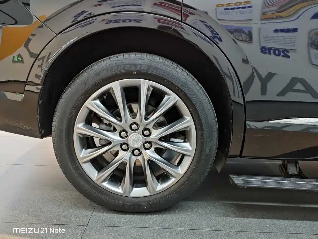 Enclave 28 T 4 WD Distinguished