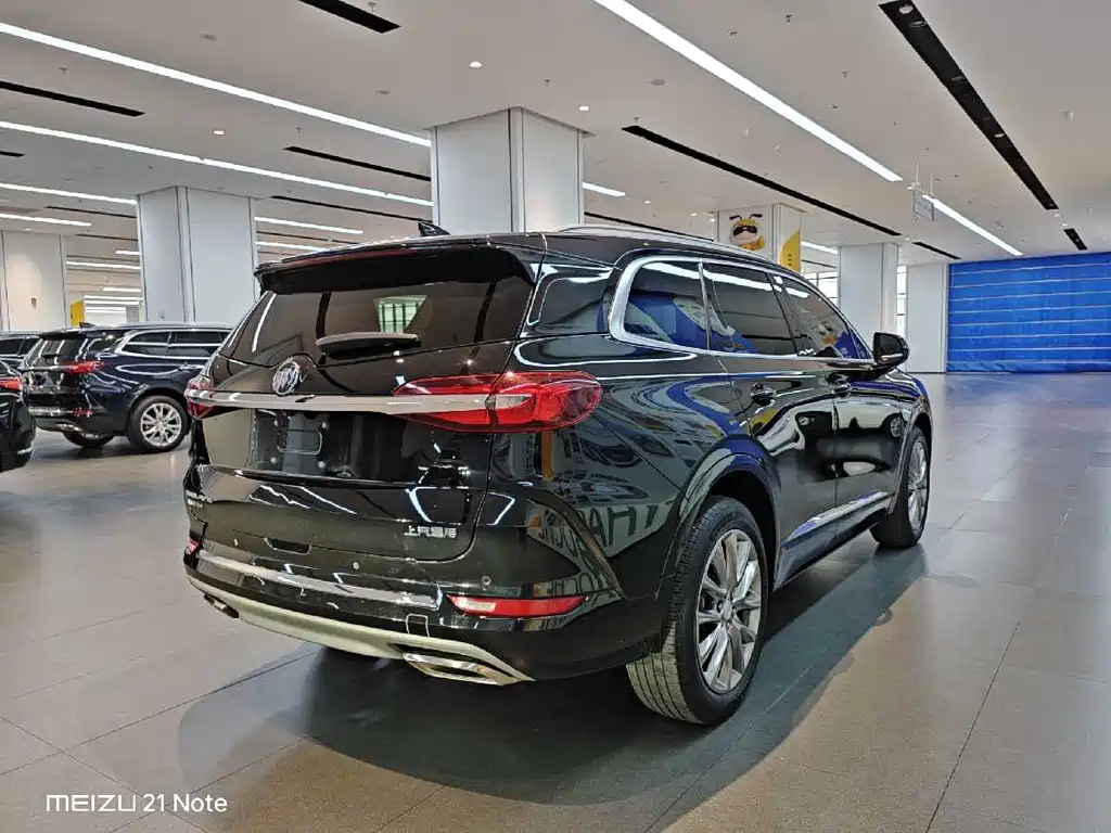 Enclave 28 T 4 WD Distinguished