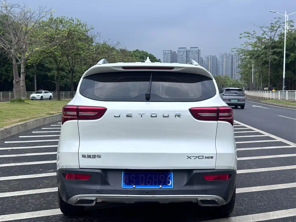 Jetour X70 1.5 T Auto Joy Travel