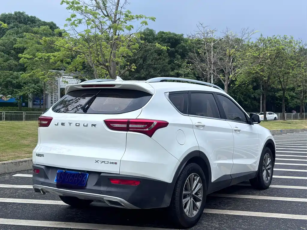 Jetour X70 1.5 T Auto Joy Travel