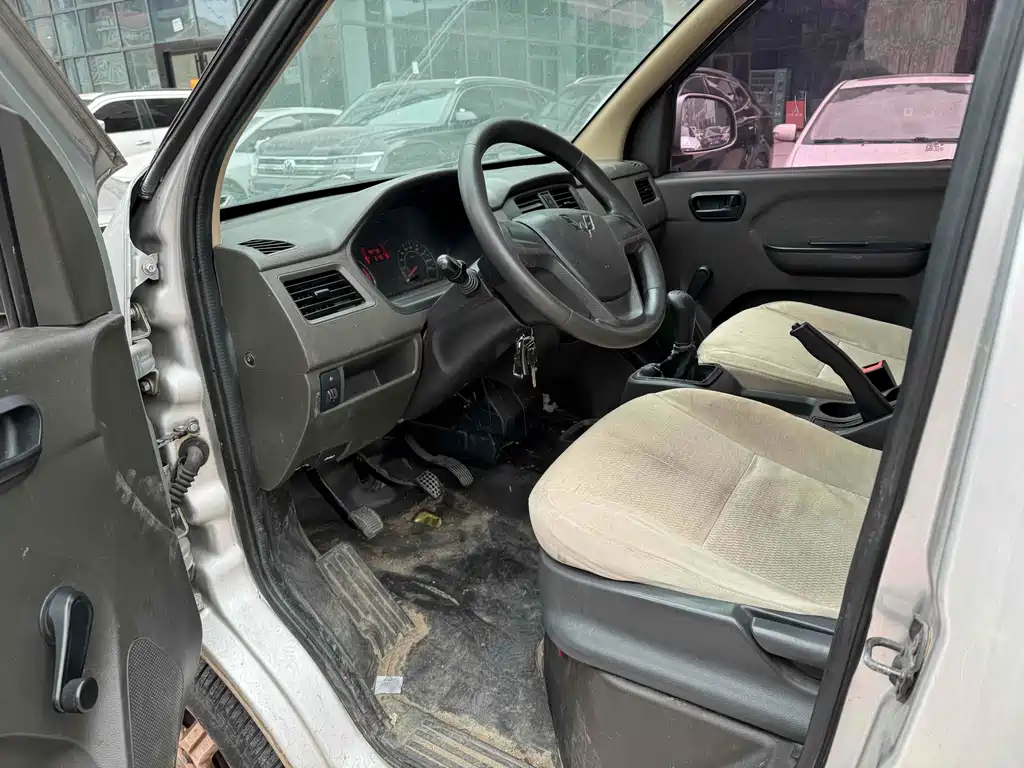 Wuling Rongguang 1.2 L S Basic