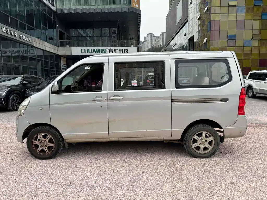 Wuling Rongguang 1.2 L S Basic