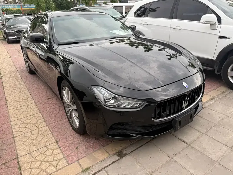 Maserati Ghibli 3.0 T Standard