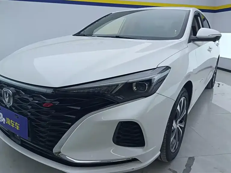 Changan Eado PLUS Blue Whale NE 1.4 T GDI DCT Flagship