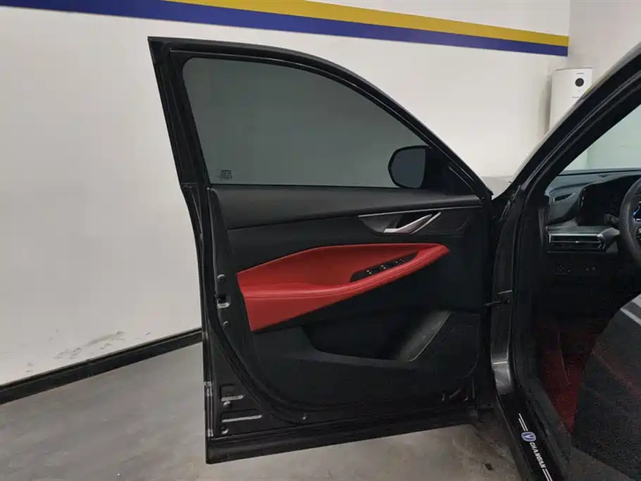 Changan CS35 PLUS Smooth Enjoyment 1.4 T DCT Luxury