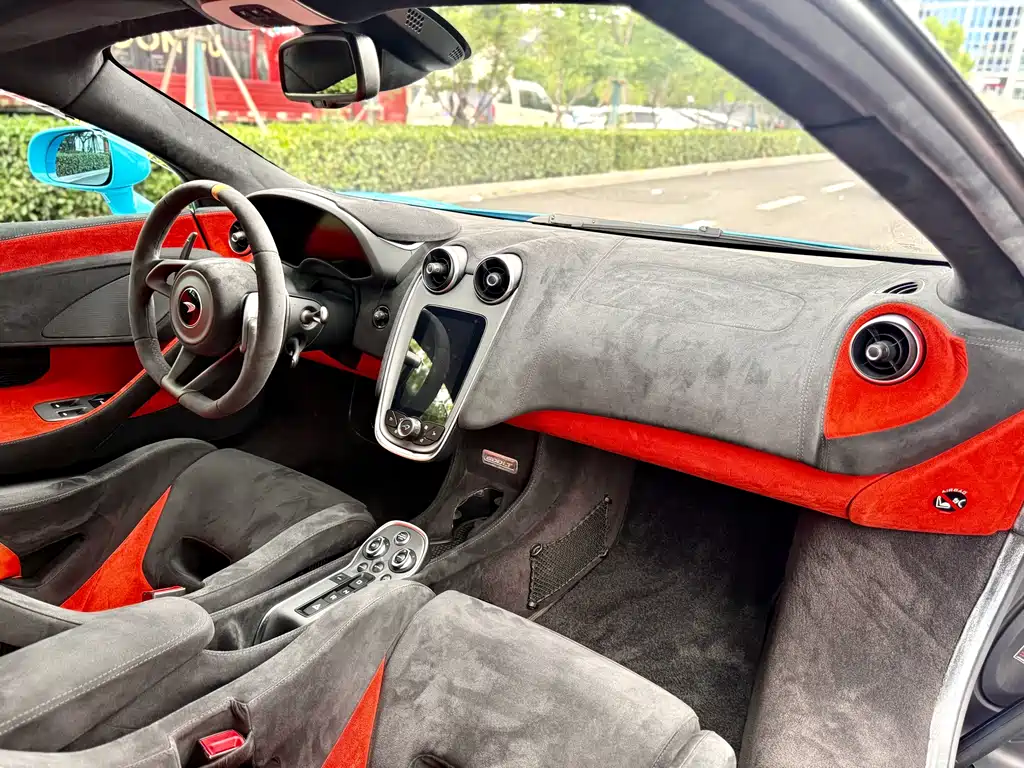 McLaren 600 LT 3.8 T Coupe