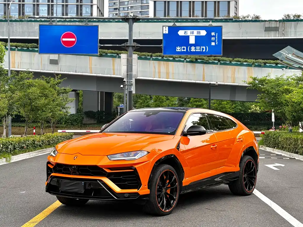 Urus 4.0 T V8