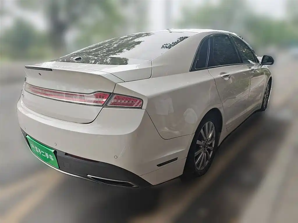 Lincoln MKZ 2.0 T Premium
