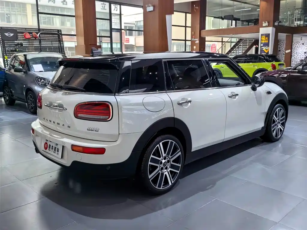 MINI CLUBMAN Facelift 1.5 T COOPER Connoisseur