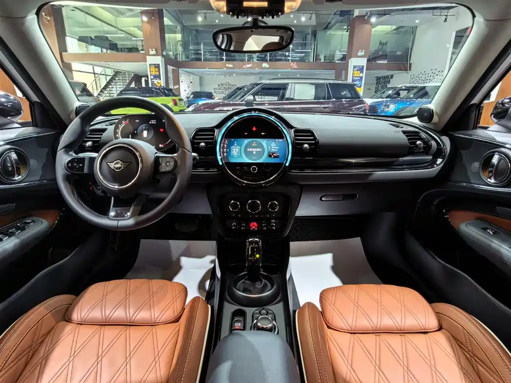 MINI CLUBMAN Facelift 1.5 T COOPER Connoisseur