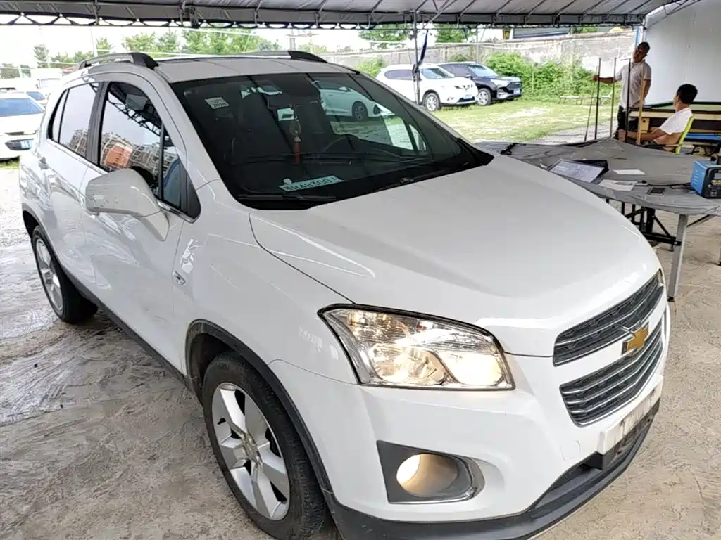 Tracker 1.4 T Auto 2 WD Luxury