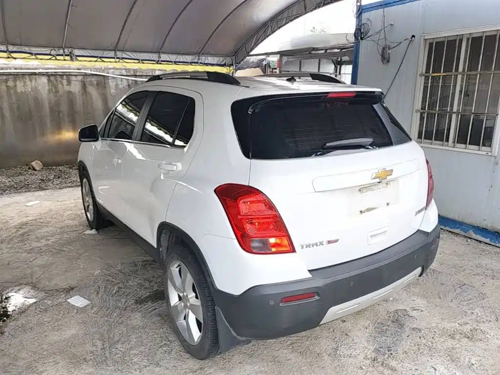 Tracker 1.4 T Auto 2 WD Luxury