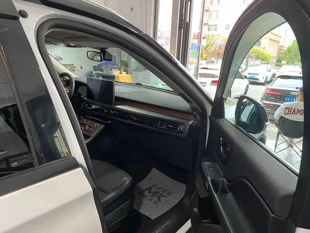 Aviator 3.0 T V6 4 WD Premium