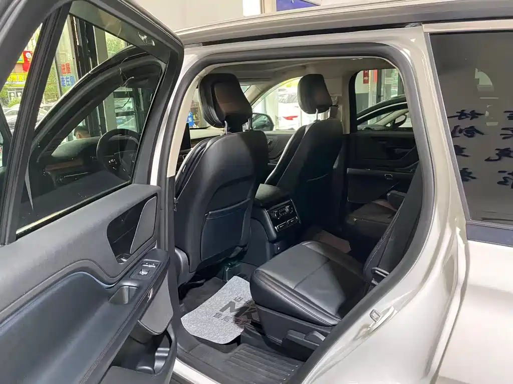 Aviator 3.0 T V6 4 WD Premium