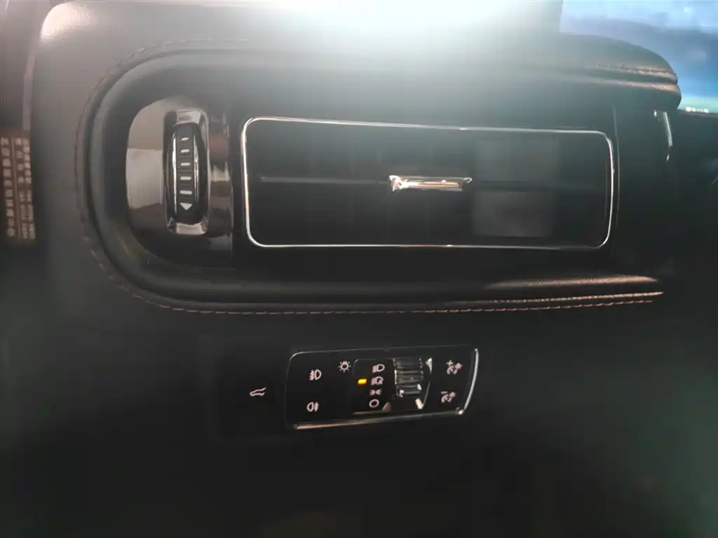 Aviator 3.0 T V6 4 WD Premium