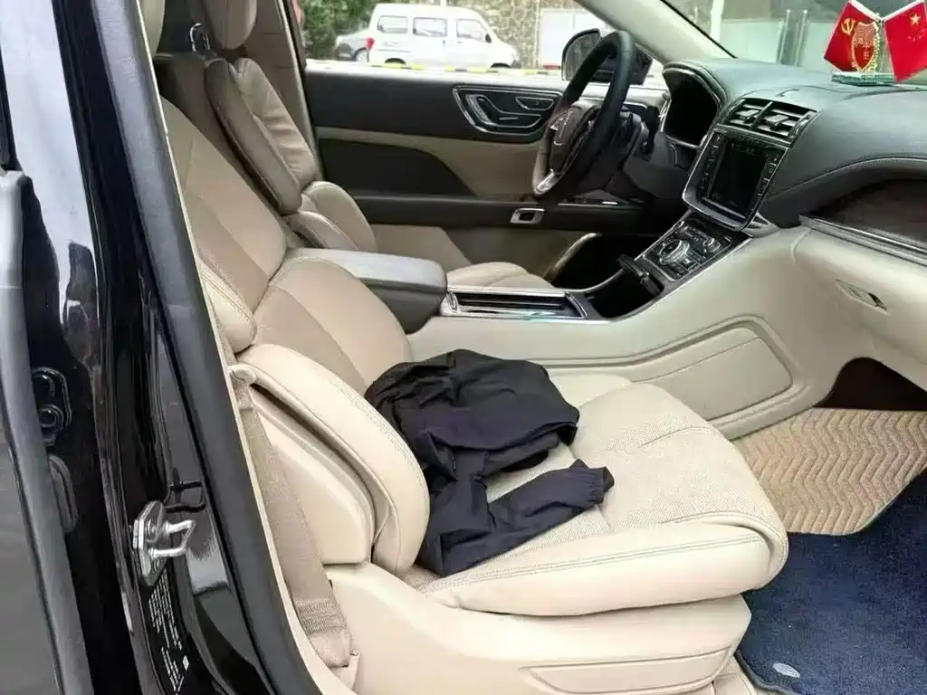 Lincoln Continental 2.0 T 2 WD Premium