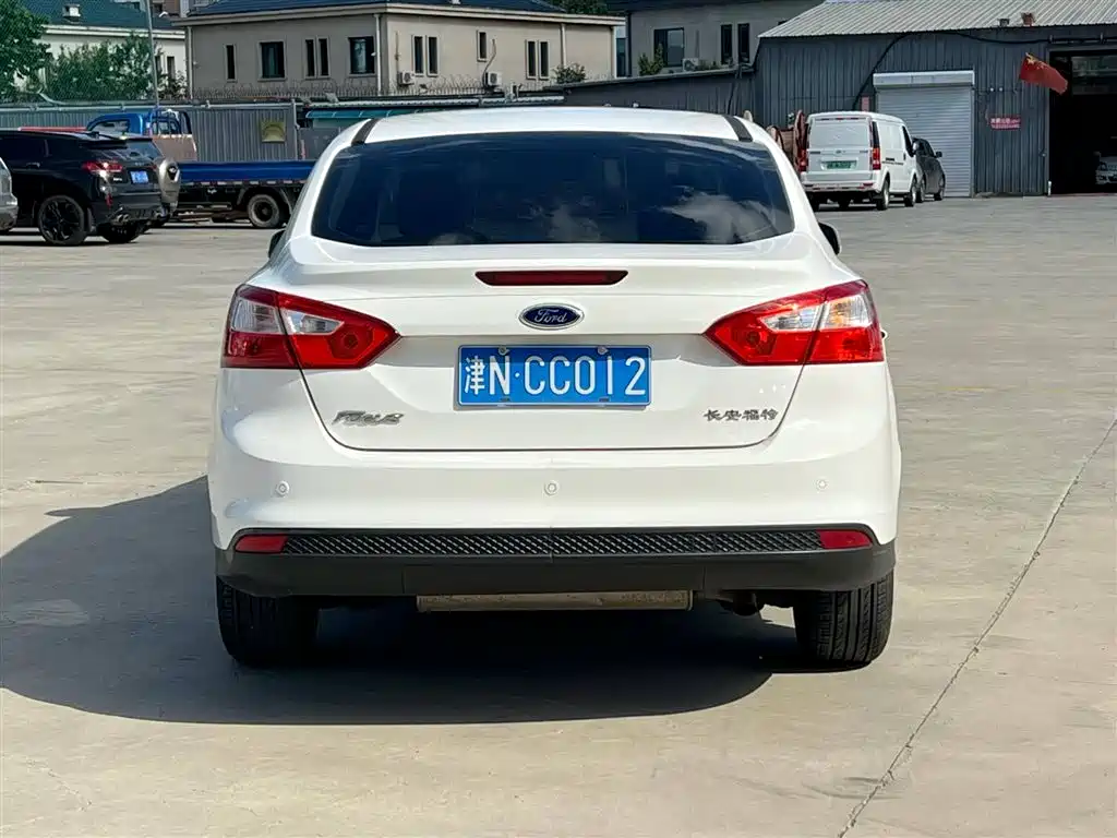Focus Sedan 1.6 L Auto Style