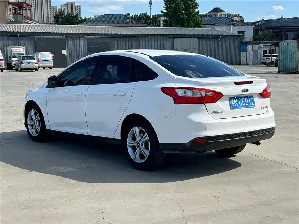 Focus Sedan 1.6 L Auto Style