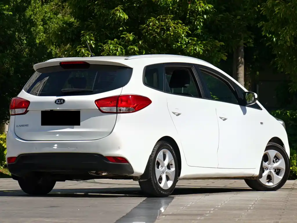 Carens 2.0 L 5-seat Auto Standard CN-IV