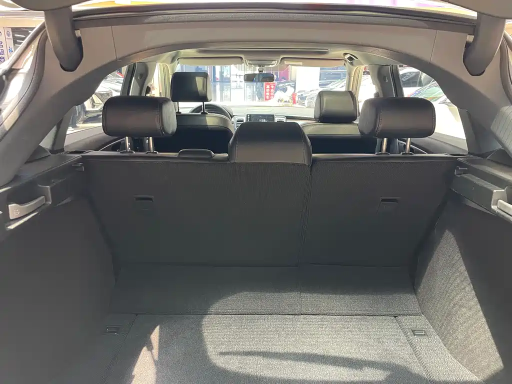 Honda UR-V 240 TURBO 2 WD Classic CN-VI