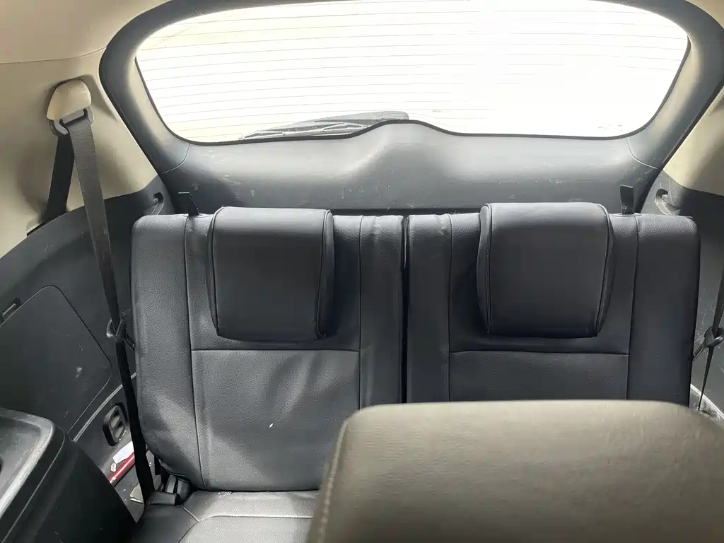 Outlander 2.0 L 2 WD Excellence 7-seat
