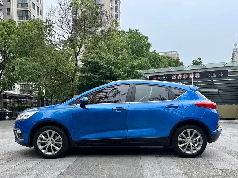 Geely Emgrand GS Sport 1.8 L Auto Leading Style