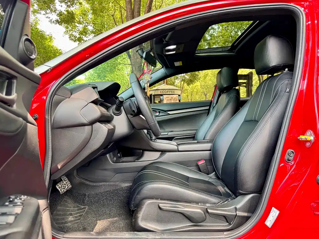 Civic HATCHBACK 220 TURBO CVT Trend Cool Control