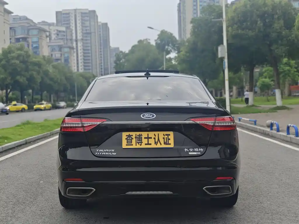 Taurus EcoBoost 245 Premium