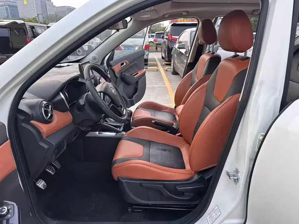 Senova X35 1.5 L Manual Luxury