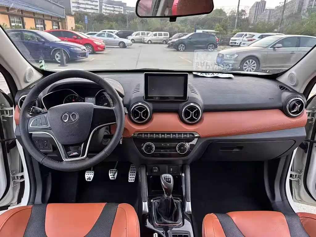 Senova X35 1.5 L Manual Luxury