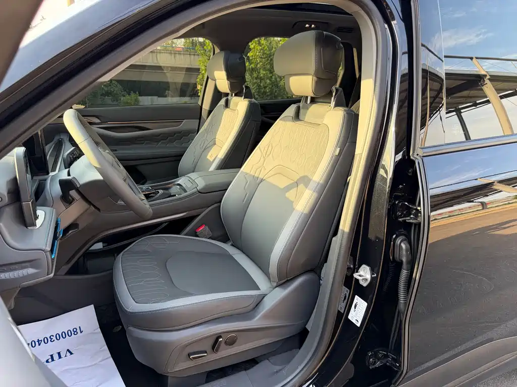 Edge Edge L 2.0 T EcoBoost E Hybrid 2 WD 7-seat Luxury