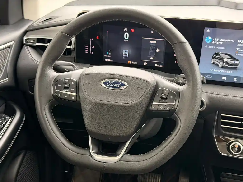Edge PLUS EcoBoost 245 2 WD Platinum Sharp 5-seat