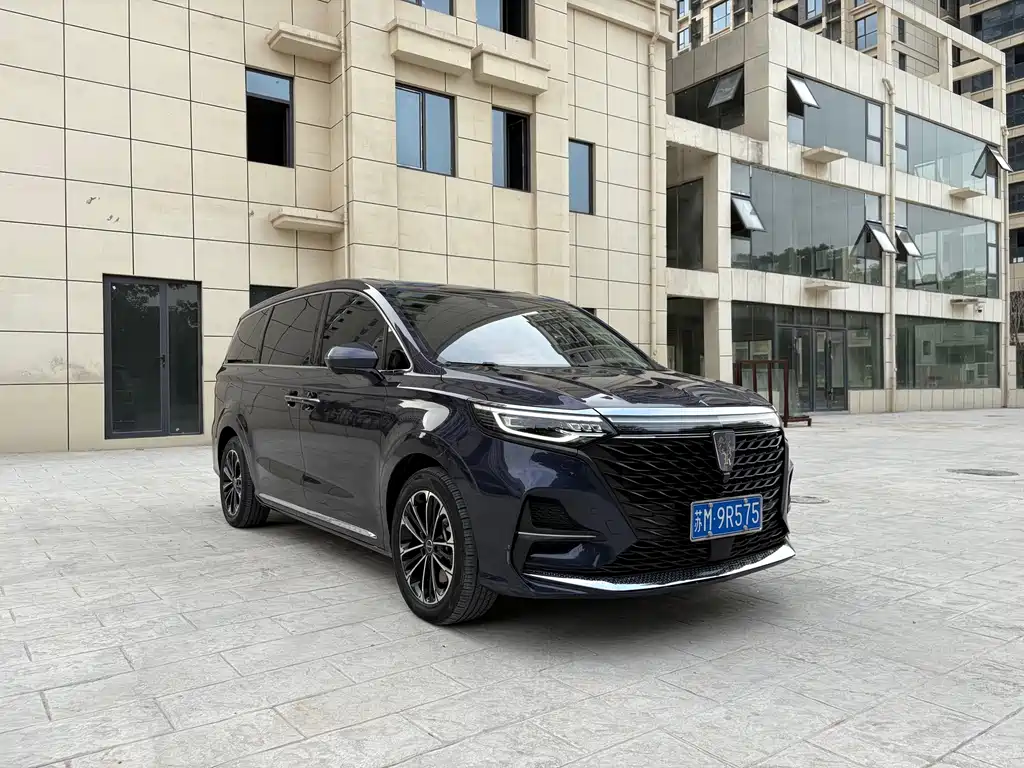 Roewe iMAX8 400 TGI Supreme Series Honored