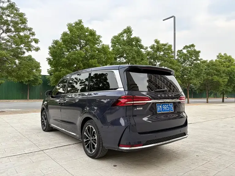 Roewe iMAX8 400 TGI Supreme Series Honored