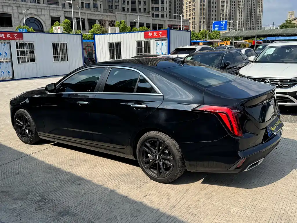 Cadillac CT4 28 T Style