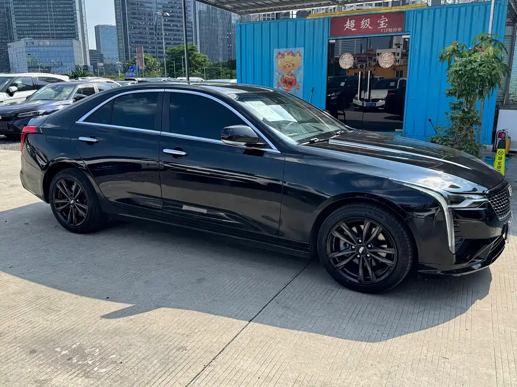 Cadillac CT4 28 T Style