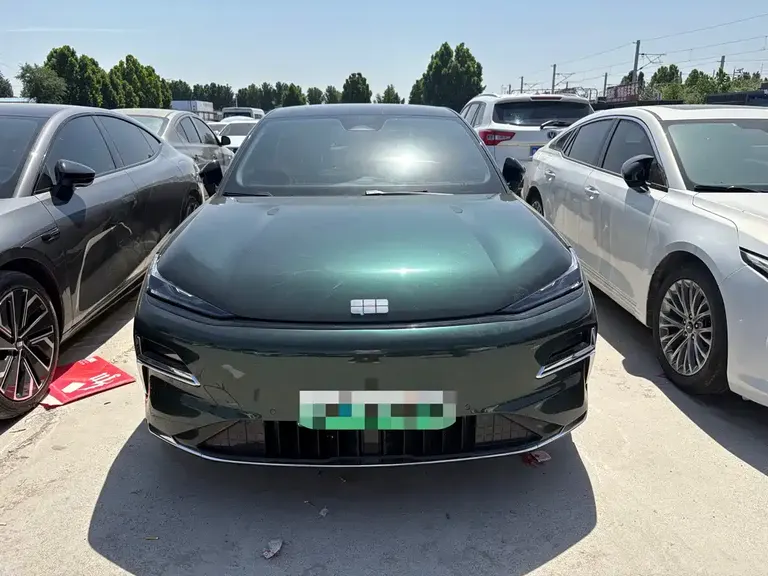Geely Galaxy Xingyao 8 130 km EM-i Premium