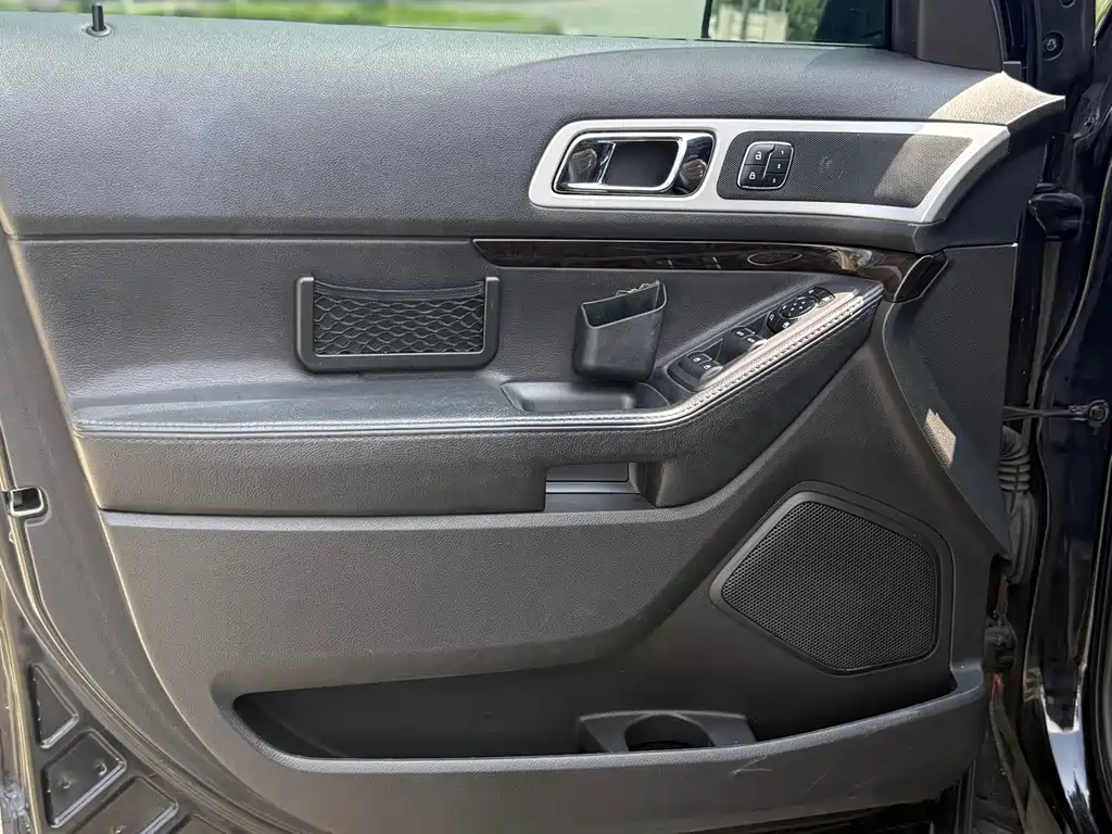 Explorer (Import) 3.5 L Premium