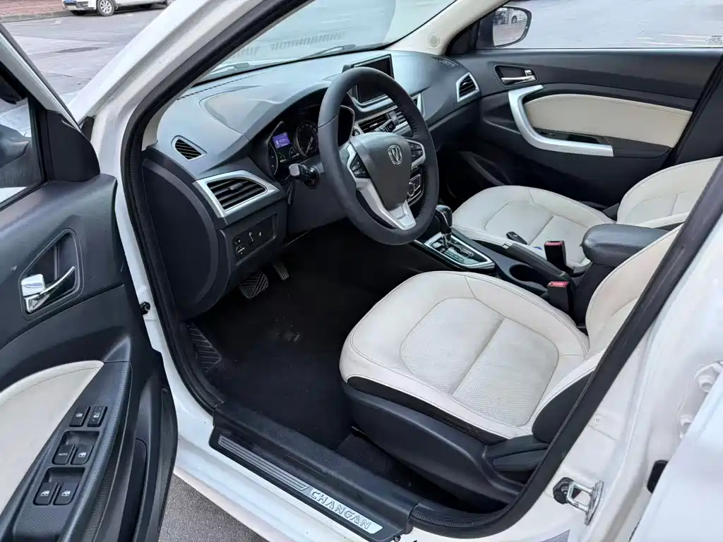Yuexiang V7 1.6 L Auto Pleasure CN-V