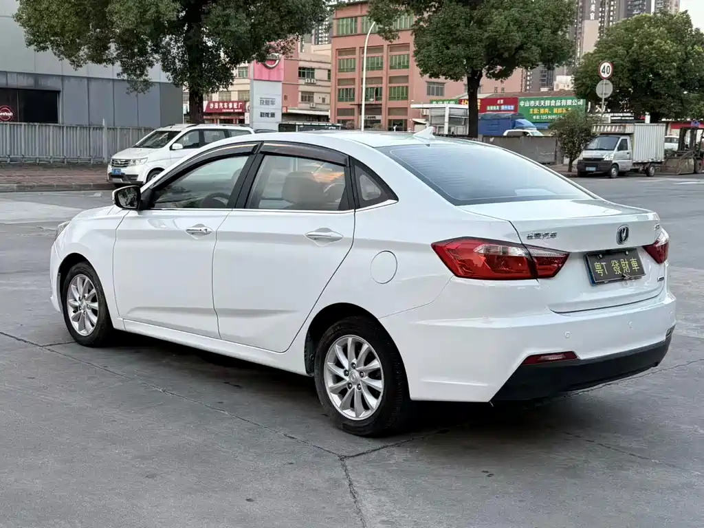 Yuexiang V7 1.6 L Auto Pleasure CN-V