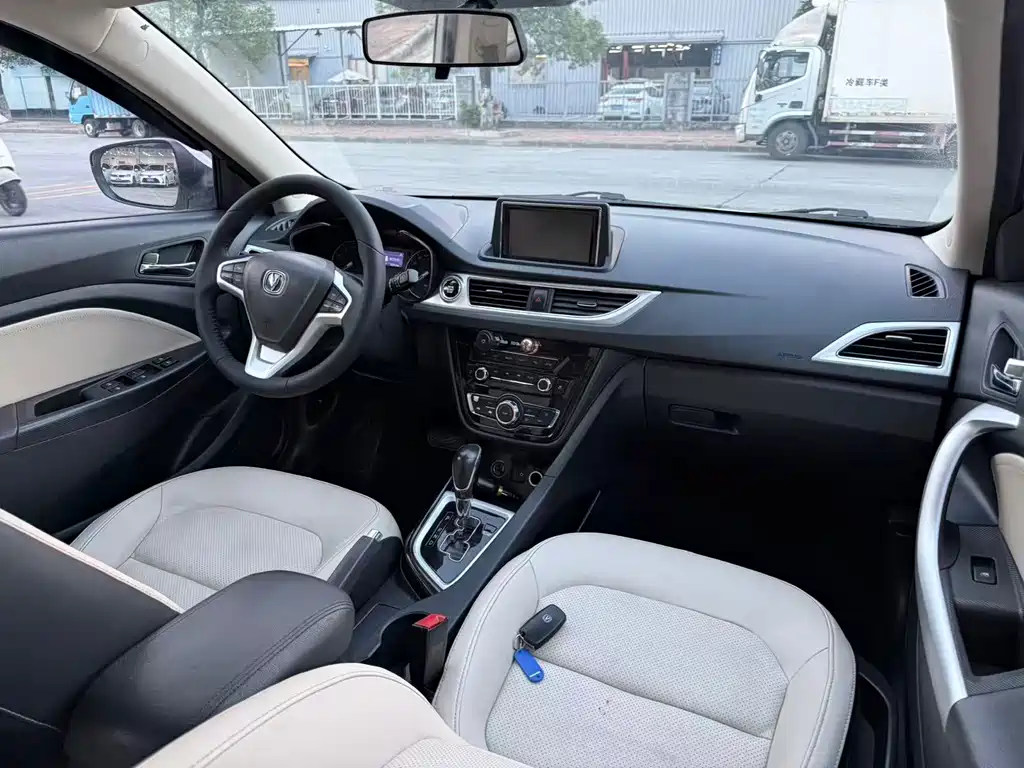 Yuexiang V7 1.6 L Auto Pleasure CN-V