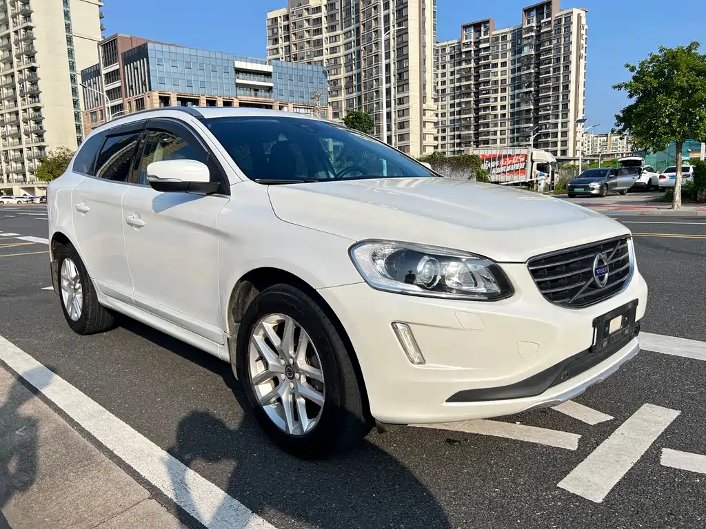 Volvo XC60 T5 AWD Smart Progress