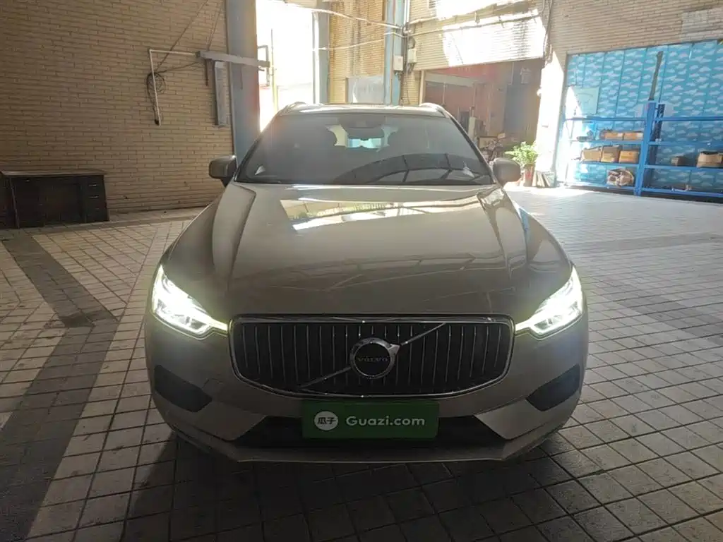Volvo XC60 T5 4 WD Smart Ease CN-VI