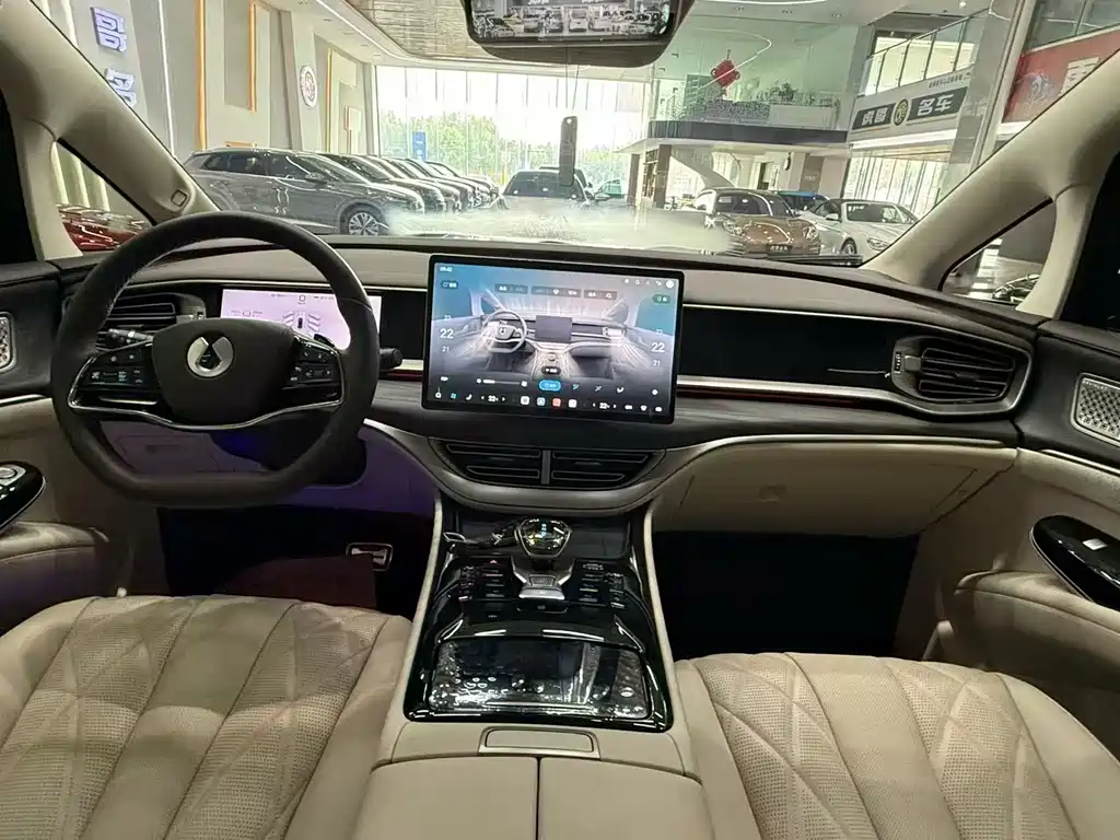Denza D9 DM-i Smart Drive 1020 4 WD Flagship
