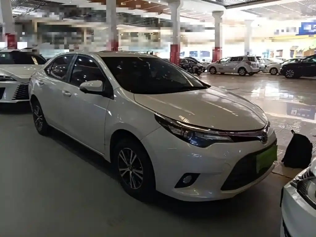 Levin 1.6 G CVT Elite