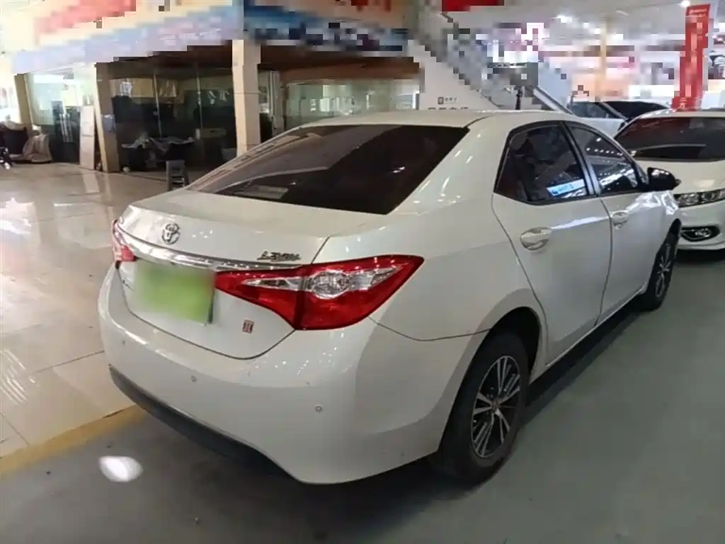 Levin 1.6 G CVT Elite